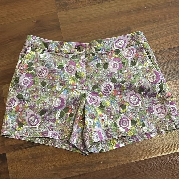 LOFT Pants - Ann Loft Taylor Chino Purple Floral Shorts Size 4